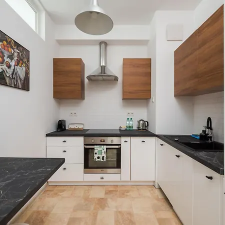 Zoliborz Stylish Free Parking