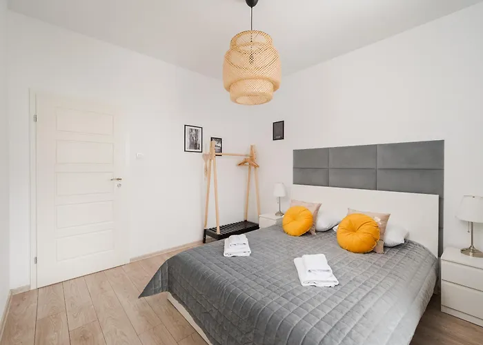 Zoliborz Stylish Free Parking